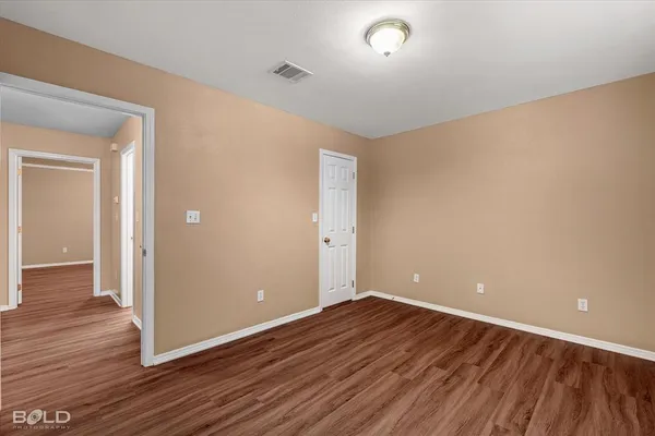 $2,000 | 406 Lavita Drive, Shreveport, LA 71106