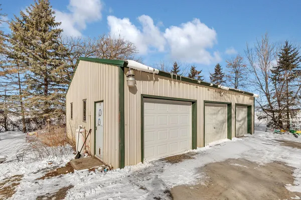 $487,000 | 24059 Highway 15, Hutchinson, MN 55350