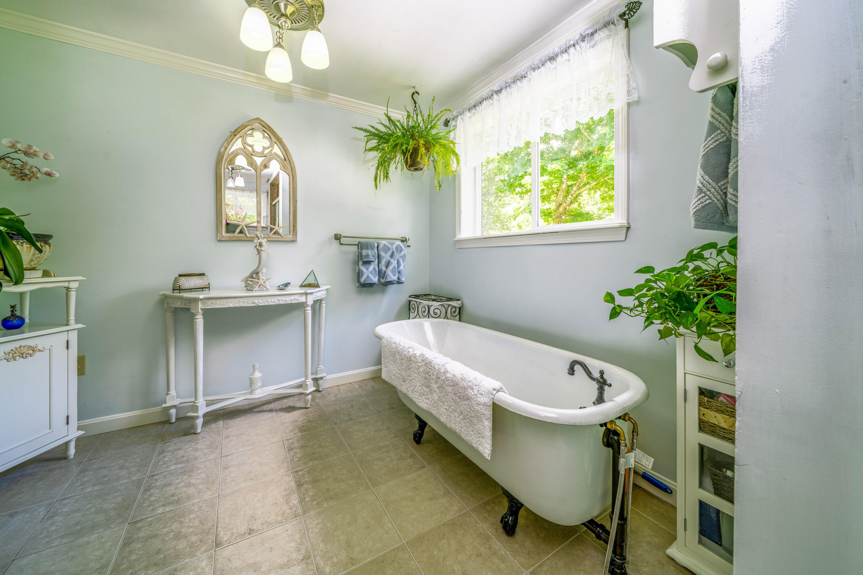 105 Perry Greene Hill Road Waldoboro, ME 04572 - Photo 21 of 61 1st floor full bathroom