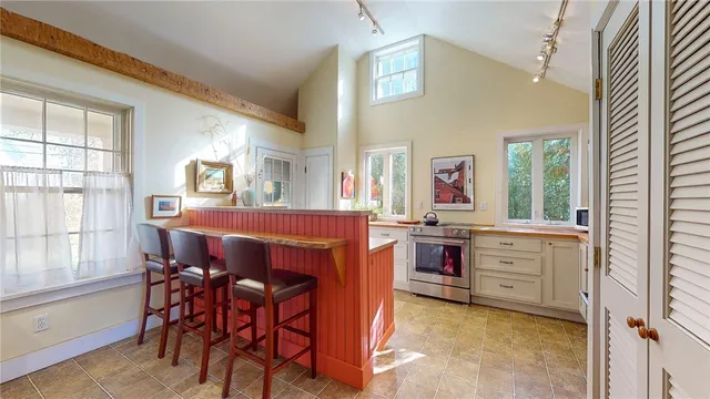 $599,000 | 11 High Street, Hopkinton, RI 02804