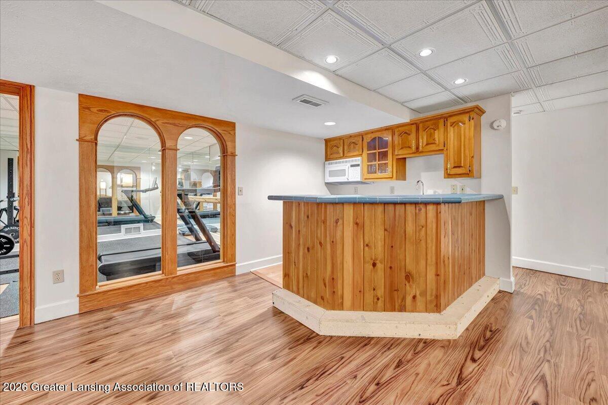 1352 Foxcroft Road East Lansing, MI 48823 - Photo 36 of 61 36-DSC00822