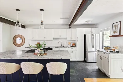 $255,000 | 2606 Vinings Central Run Southeast, Atlanta, GA 30339