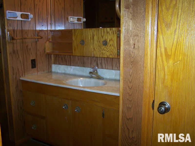 302 Park Park Ina, IL 62846 - Photo 14 of 22