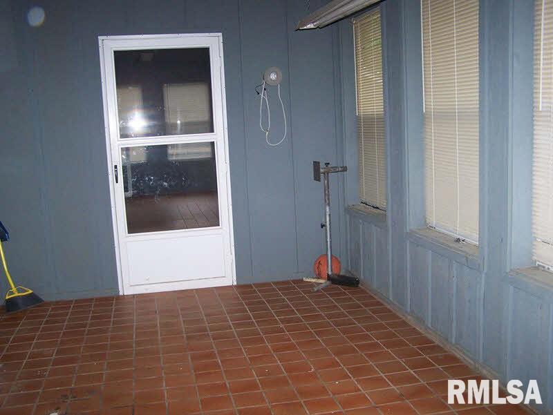 302 Park Park Ina, IL 62846 - Photo 15 of 22