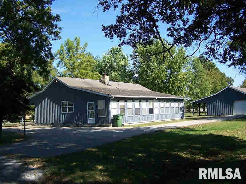 302 Park Park Ina, IL 62846 - Photo 2 of 22
