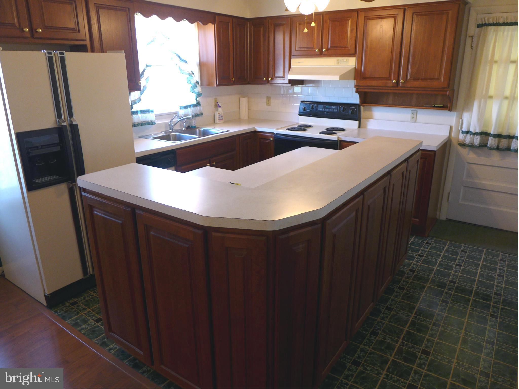 1082 Welltown Road Winchester, VA 22603 - Photo 10 of 30 Kitchen