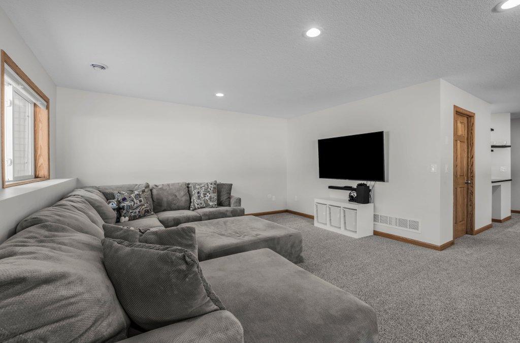 1036 Emerald Street Northeast Hanover, MN 55341 - Photo 13 of 23