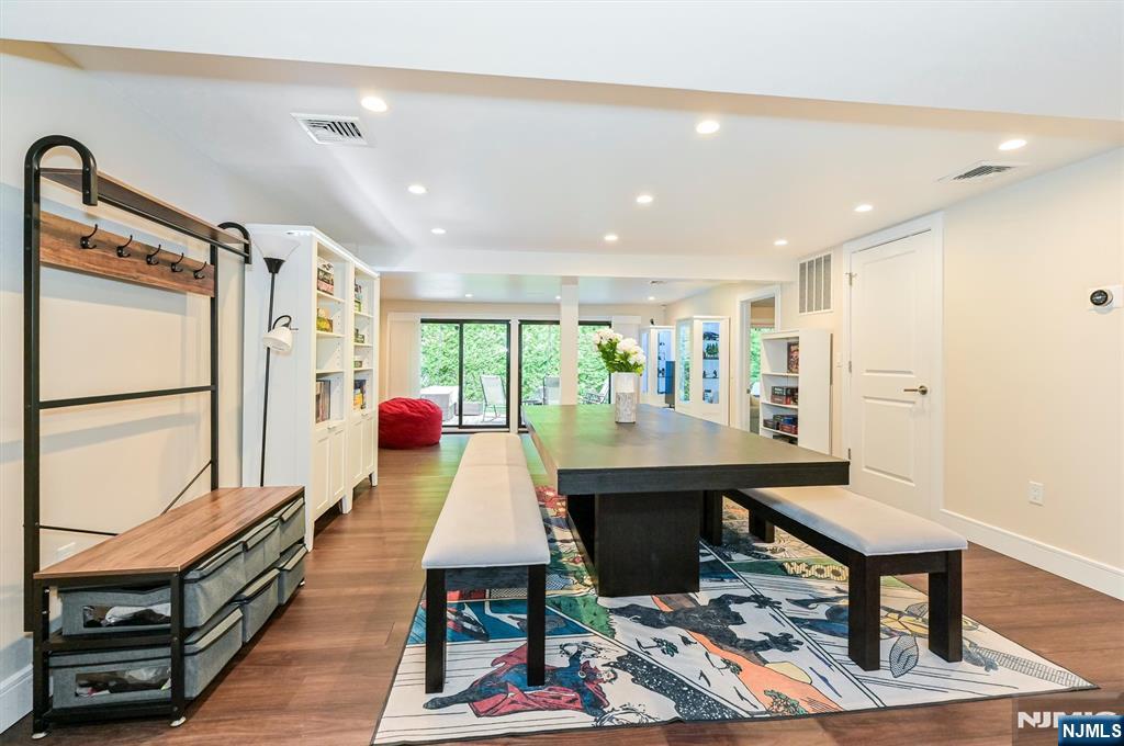 655 Floyd Street Englewood Cliffs, NJ 07632 - Photo 18 of 49