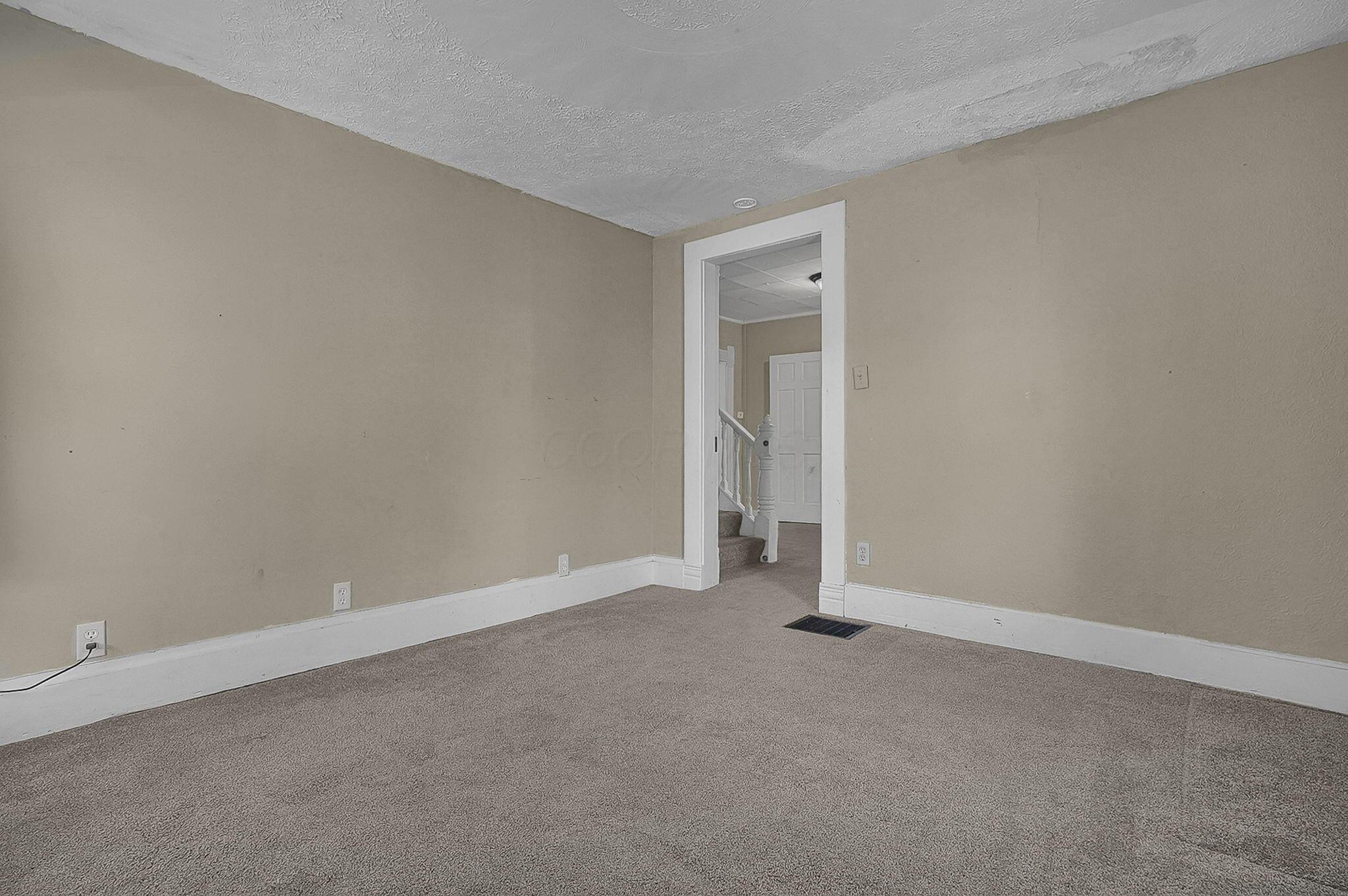 301 Locust Street Mount Vernon, OH 43050 - Photo 16 of 45