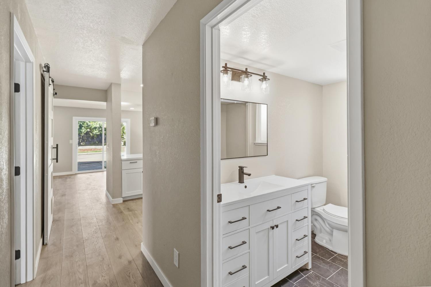 7521 Delta Pointe Way Sacramento, CA 95823 - Photo 25 of 48