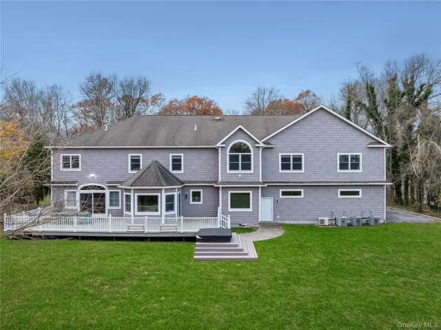 $3,999,888 | 717 West Montauk Highway, Bay Shore, NY 11706