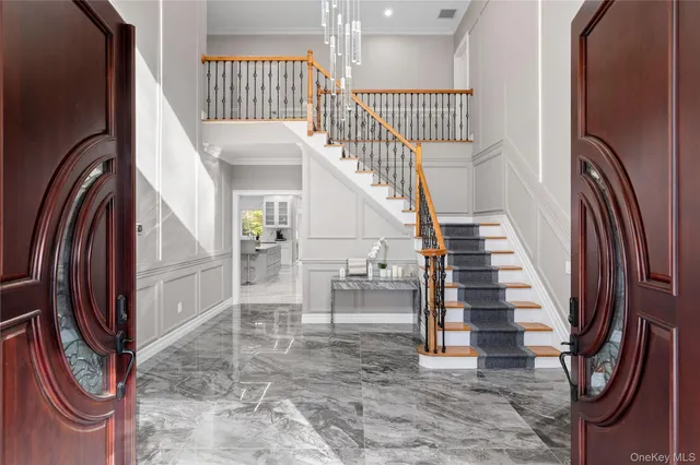 $3,999,888 | 717 West Montauk Highway, Bay Shore, NY 11706