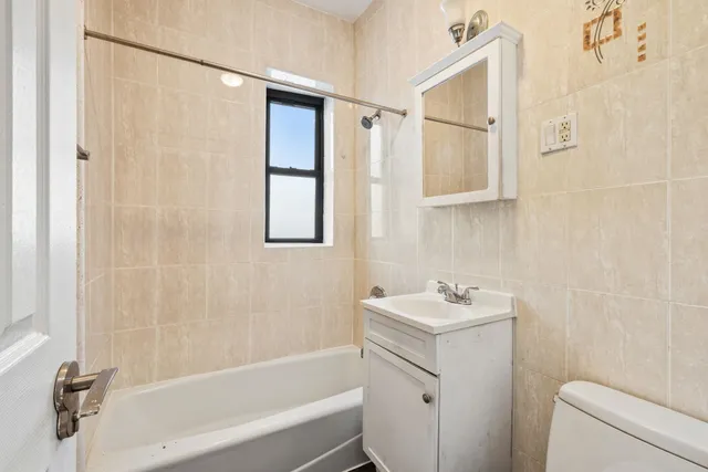 $1,750 | 57 Corbin Avenue, Unit 4, Jersey City, NJ 07306