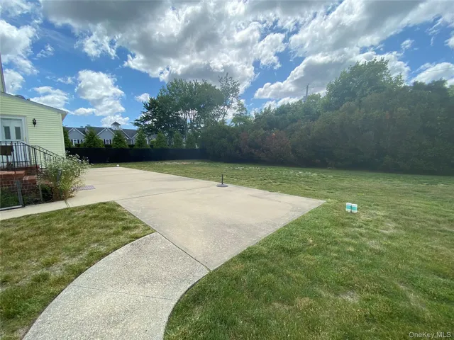 a view of outdoor space