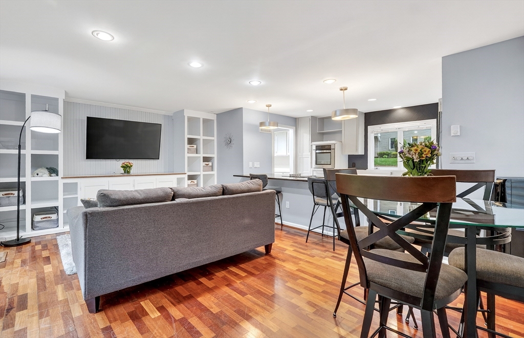 2 Daybreak, Unit 2 Wayland, MA 01778 - Photo 3 of 37