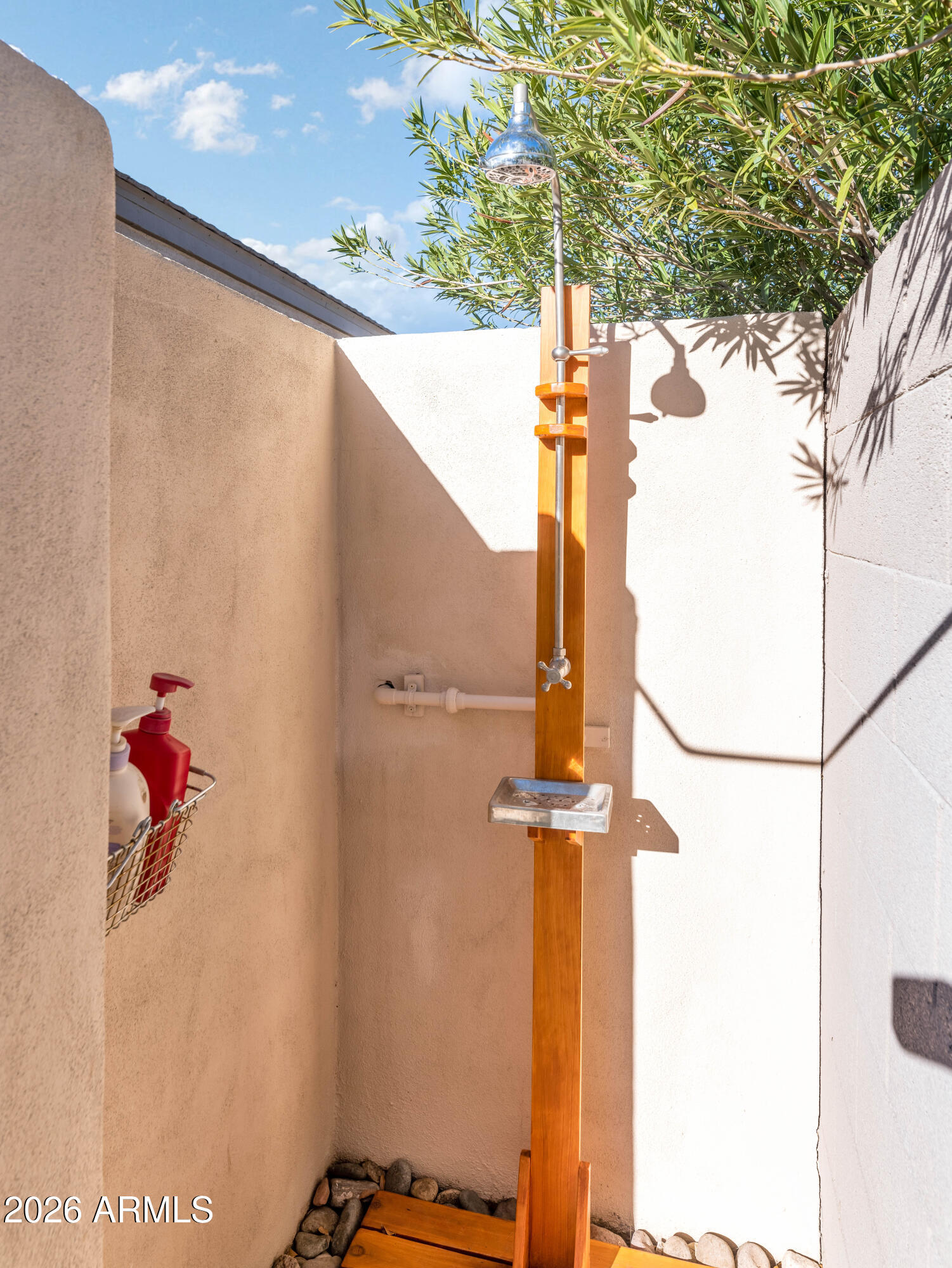 190 East Louis Way Tempe, AZ 85284 - Photo 29 of 50 outdoor shower
