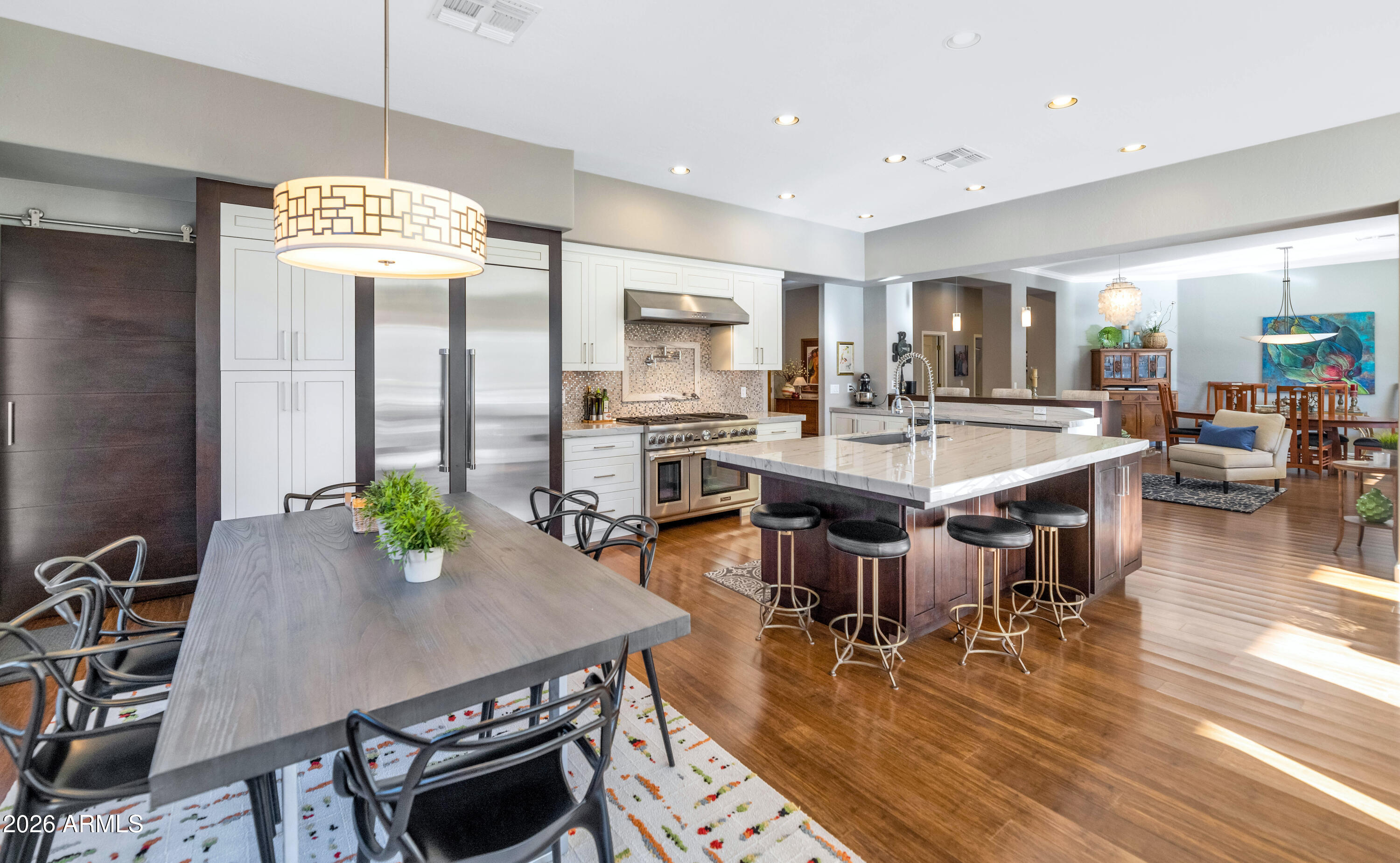 190 East Louis Way Tempe, AZ 85284 - Photo 5 of 50 Kitchen/great room