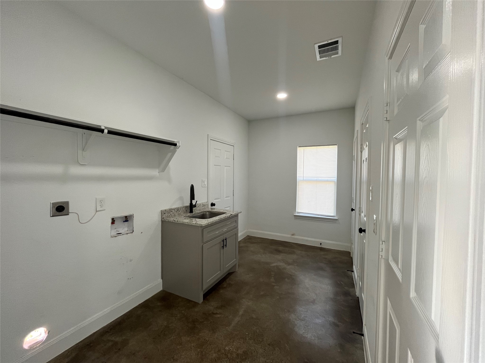 30023 Rosebud Street Magnolia, TX 77354 - Photo 10 of 21 a view of an empty room