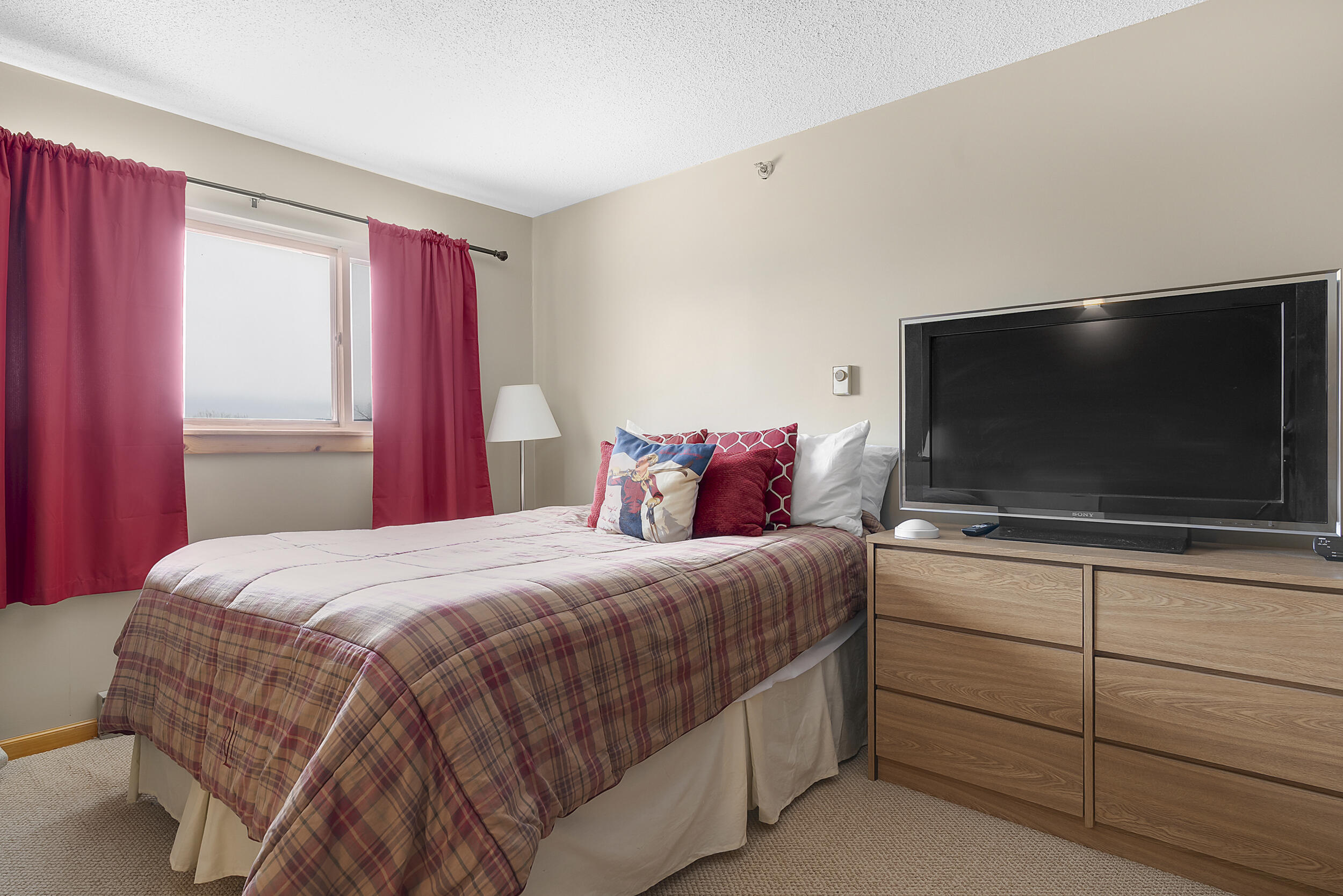 8 Cascade Drive, Unit C17 Newry, ME 04261 - Photo 15 of 27 20_8cascadesunitc17-15