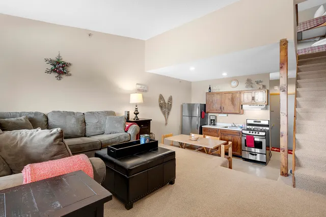 $397,000 | 8 Cascade Drive, Unit C17, Newry, ME 04261