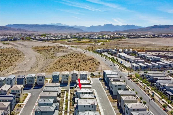 $2,999 | 1520 Little Penguin Street, Las Vegas, NV 89138