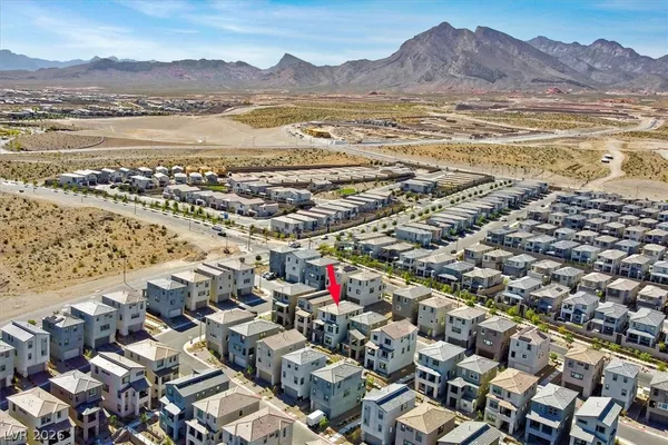 $2,999 | 1520 Little Penguin Street, Las Vegas, NV 89138