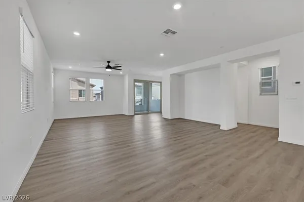 $2,999 | 1520 Little Penguin Street, Las Vegas, NV 89138