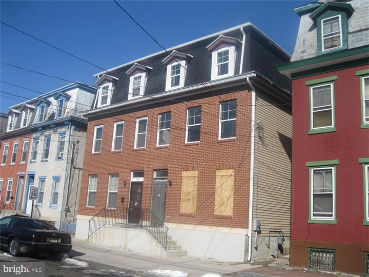 252 Spring Street Trenton, NJ 08618 - Photo 1 of 2 Exterior Front