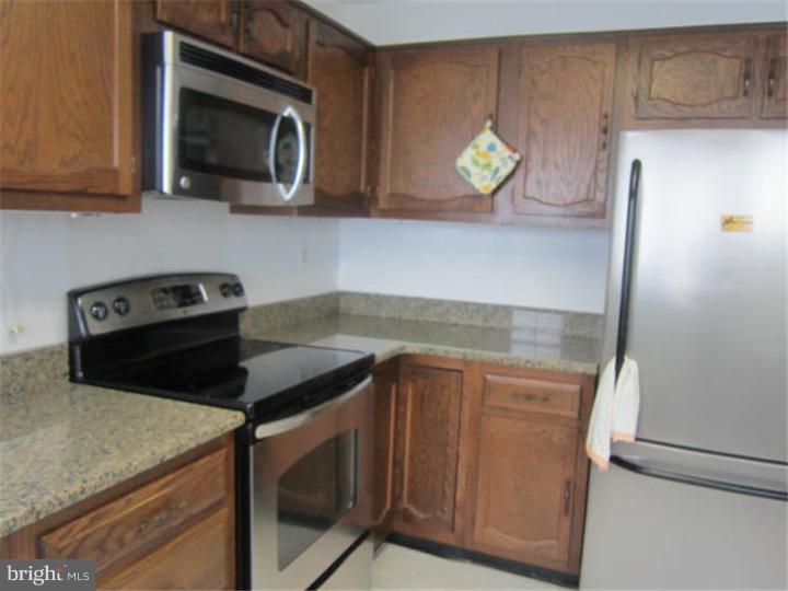 21 Dunstable Road Southampton, NJ 08088 - Photo 4 of 7 Kitchen