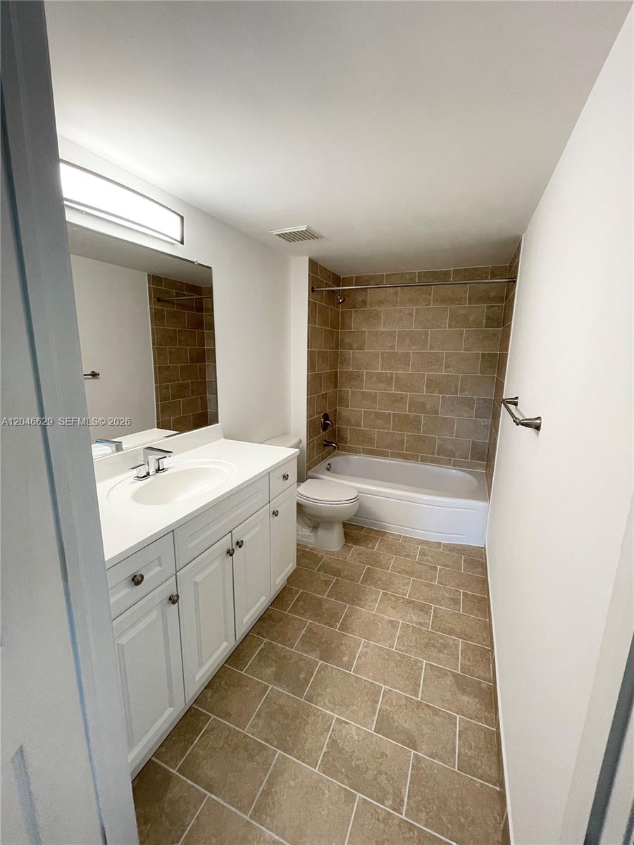 1723 Southwest 2nd Avenue, Unit 801 Miami, FL 33129 - Photo 10 of 13
