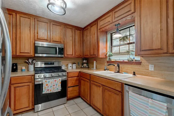 $169,000 | 210 Bullard Street, Madisonville, TX 77864