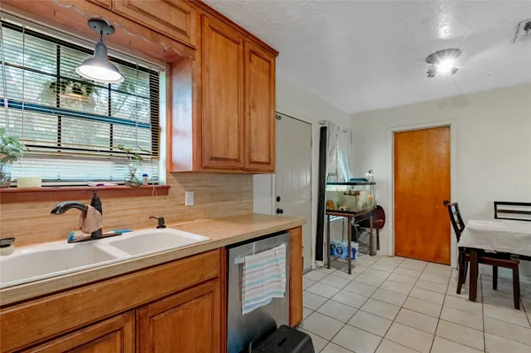 $169,000 | 210 Bullard Street, Madisonville, TX 77864