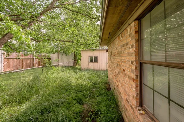 $169,000 | 210 Bullard Street, Madisonville, TX 77864