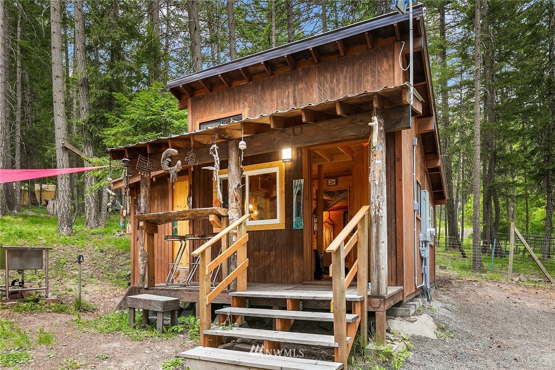 330 Fawn Road Cle Elum, WA 98922 - Photo 1 of 18 Gallery Image 1