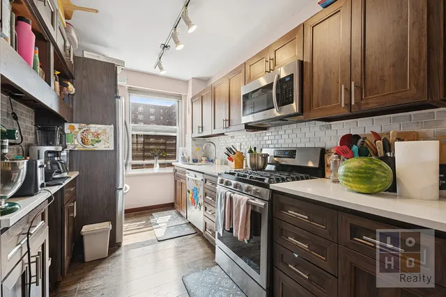 $1,295,000 | 575 Grand Street, Unit E1505 | Lower East Side