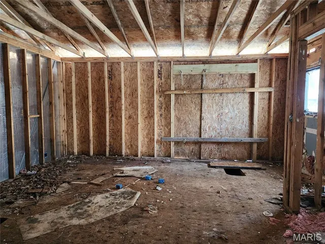 $28,000 | 1463 Interurban Circle, Hillsboro, IL 62049