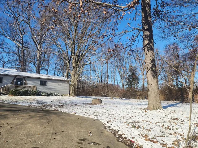 $28,000 | 1463 Interurban Circle, Hillsboro, IL 62049