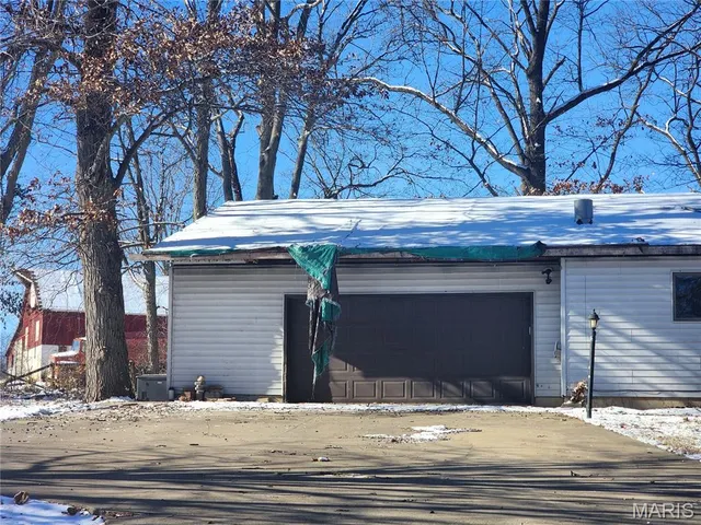 $28,000 | 1463 Interurban Circle, Hillsboro, IL 62049