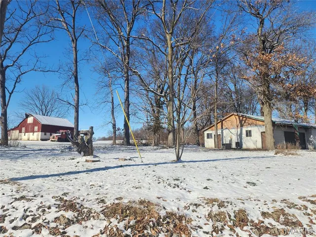 $28,000 | 1463 Interurban Circle, Hillsboro, IL 62049