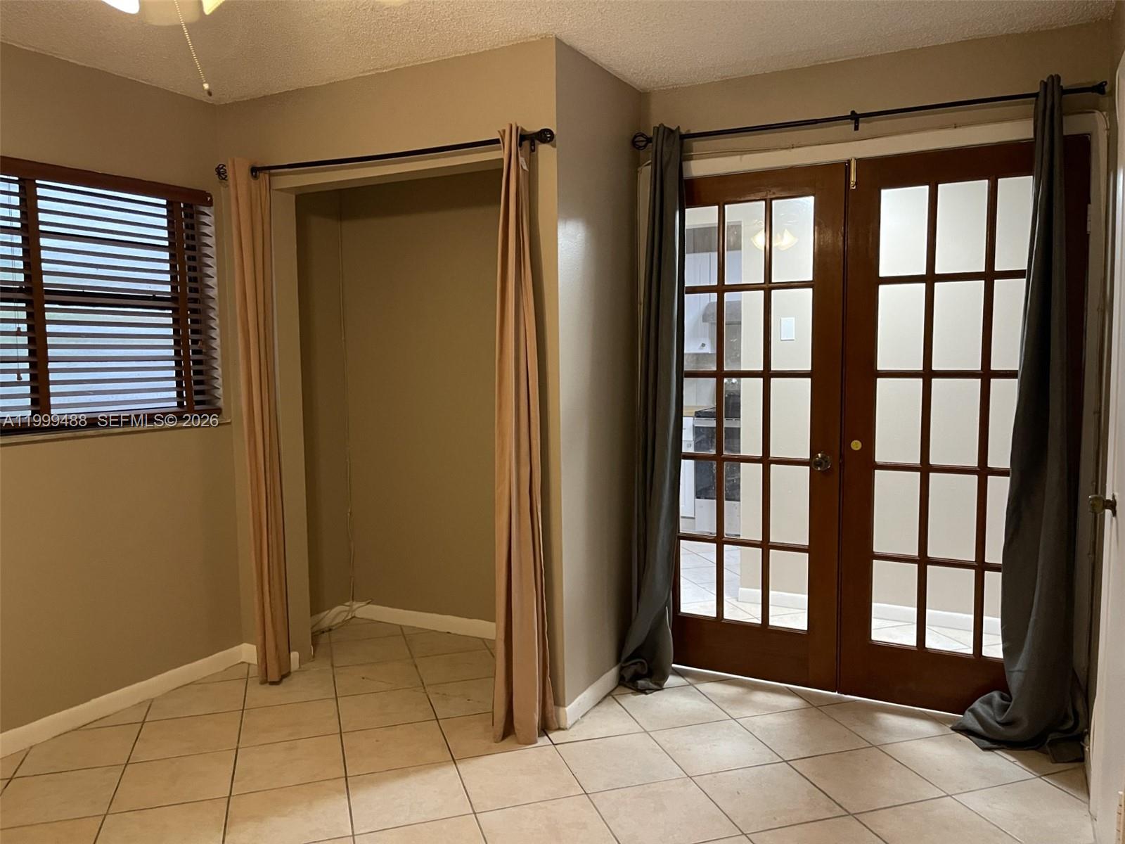 1250 Lincoln Road, Unit 306 Miami Beach, FL 33139 - Photo 3 of 12 a view of entryway