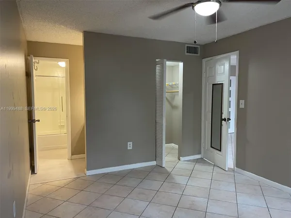 $3,200 | 1250 Lincoln Road, Unit 306, Miami Beach, FL 33139