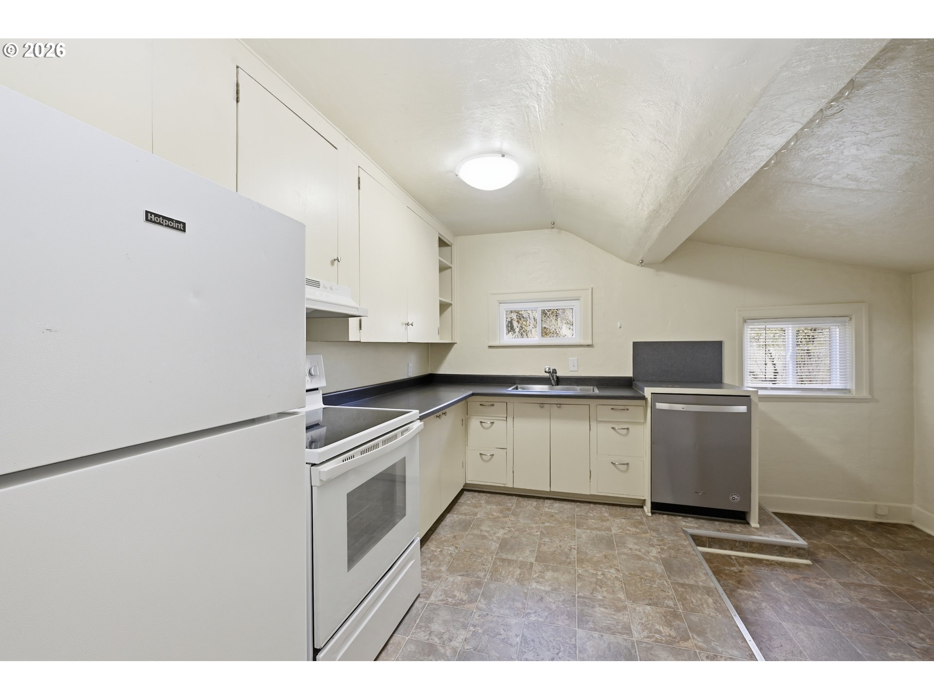 2291 Norkenzie Road Eugene, OR 97401 - Photo 8 of 41