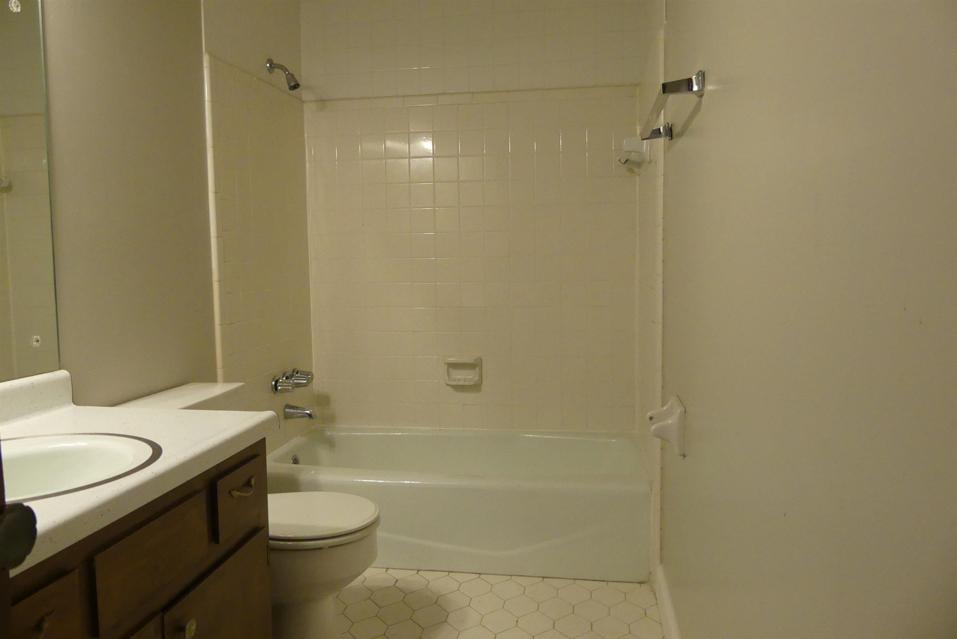 1365 Greenland Road Memphis, TN 38134 - Photo 13 of 16 Single sink Vanity and Tub/Shower combo