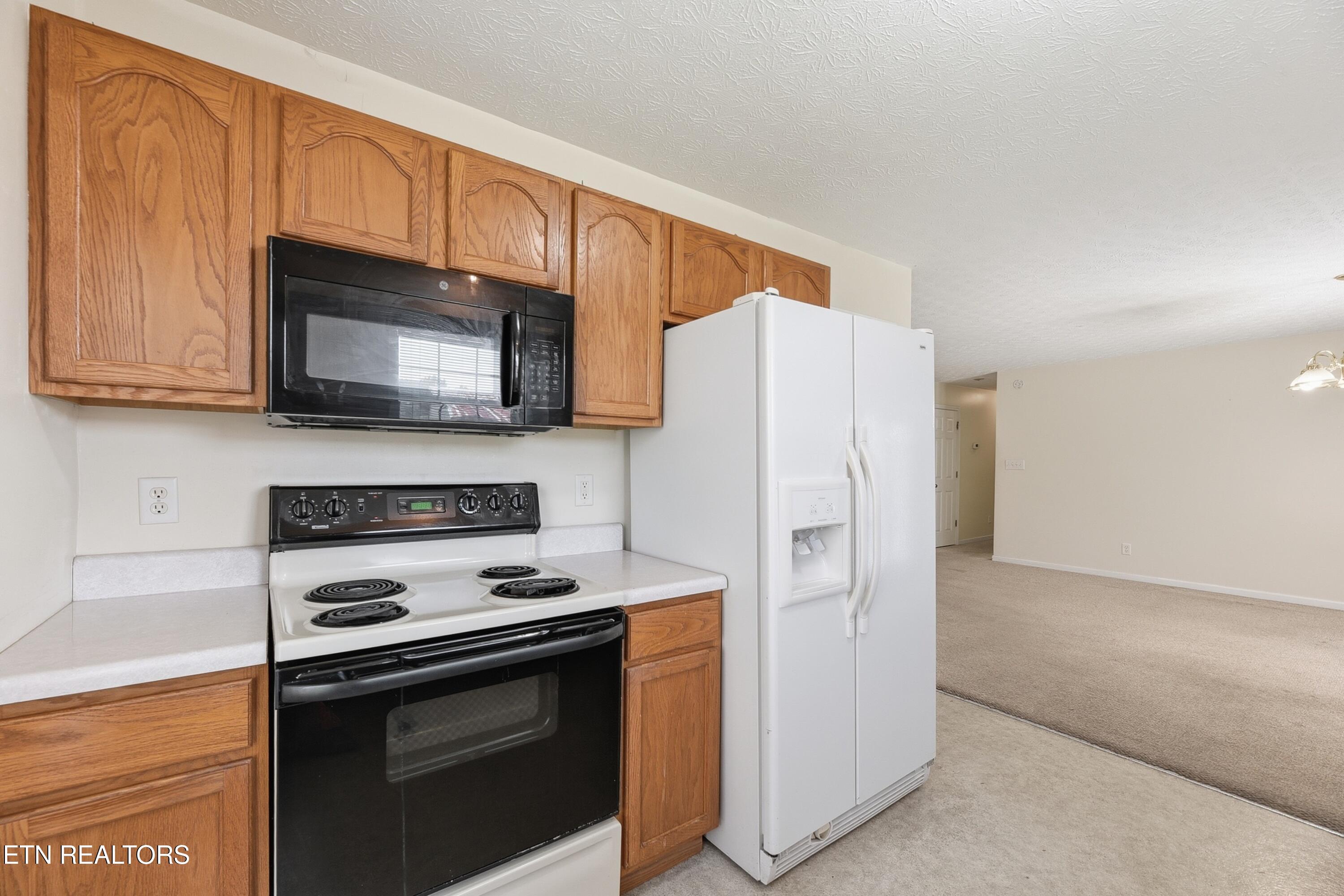8039 Florence Gardens Road Knoxville, TN 37938 - Photo 13 of 28 Kitchen