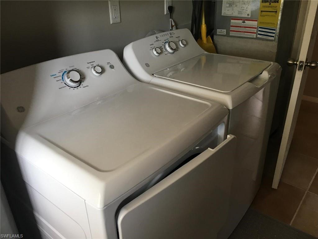 1023 Illinois Drive Naples, FL 34103 - Photo 3 of 14 Laundry in residencePICTURE TAKEN PRIOR TO TENANT