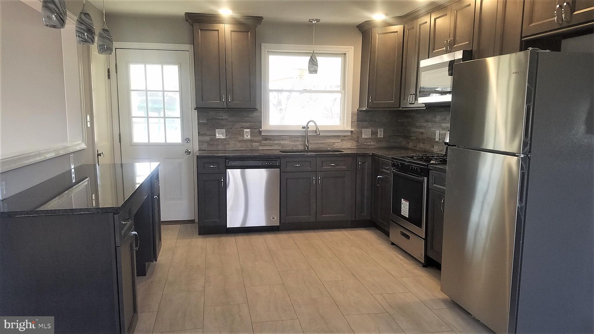 553 Chestnut Hill Road York, PA 17402 - Photo 5 of 27 Gallery Image 5
