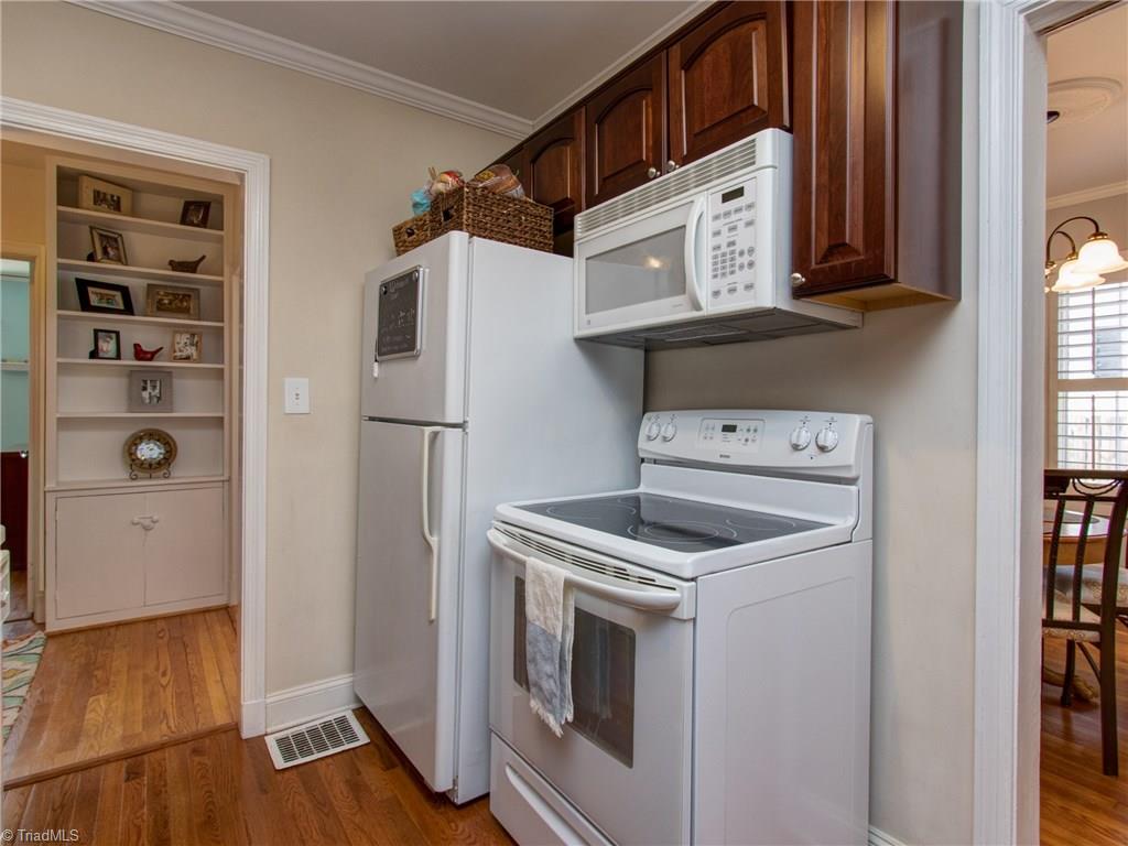 1704 Independence Road Greensboro, NC 27408 - Photo 17 of 30 Gallery Image 17