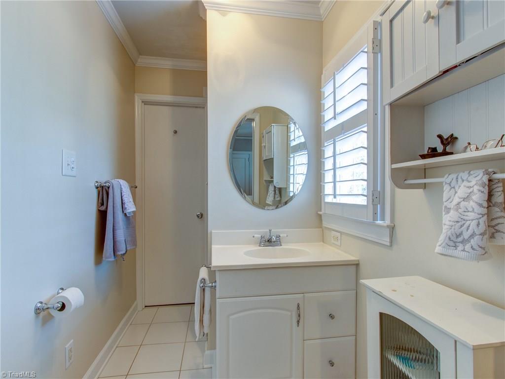 1704 Independence Road Greensboro, NC 27408 - Photo 24 of 30 Gallery Image 24