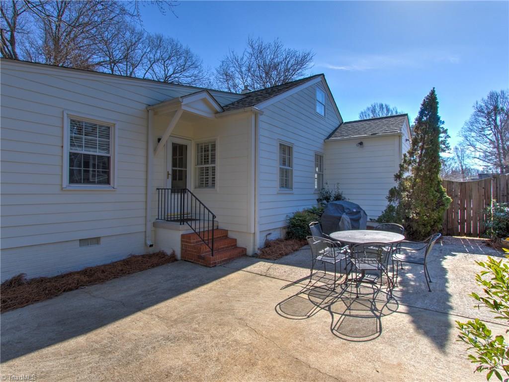 1704 Independence Road Greensboro, NC 27408 - Photo 4 of 30 Gallery Image 4