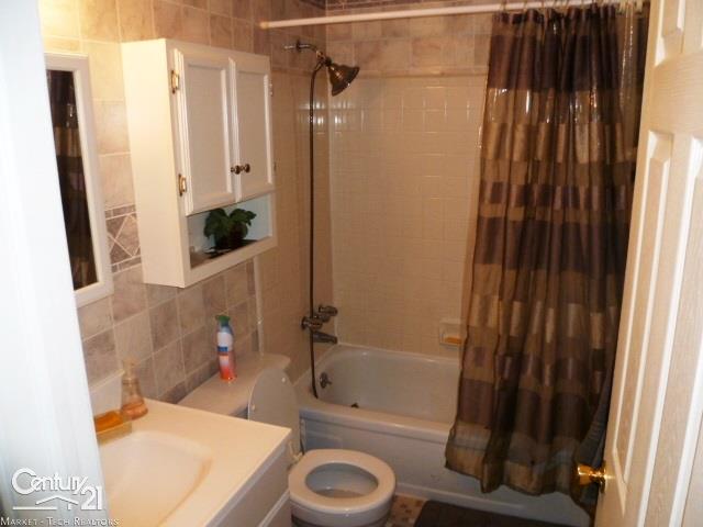 48478 Sugarbush Road New Baltimore, MI 48047 - Photo 6 of 7 31314541-5.JPG